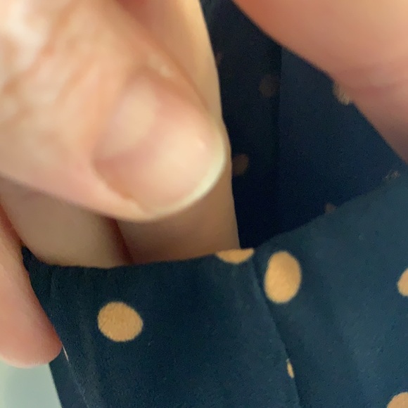 Banana Republic NWT polka dot v neck blouse - Picture 7 of 12